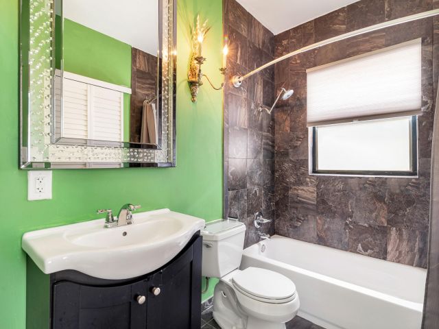 Home for sale at 239 Lytton Court - photo 6345156