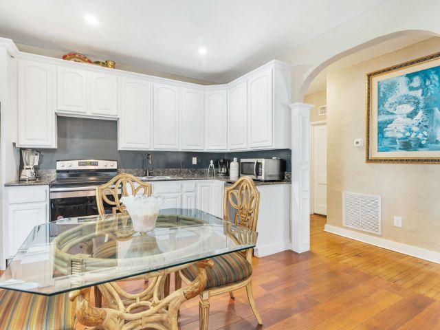 Home for sale at 239 Lytton Court - photo 6345159