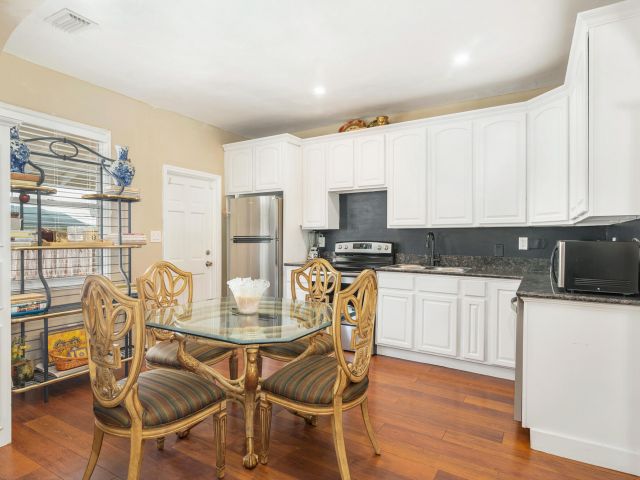 Home for sale at 239 Lytton Court - photo 6345161