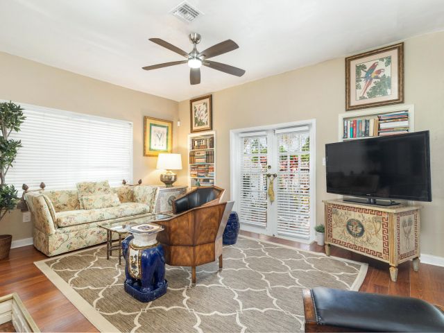 Home for sale at 239 Lytton Court - photo 6345163