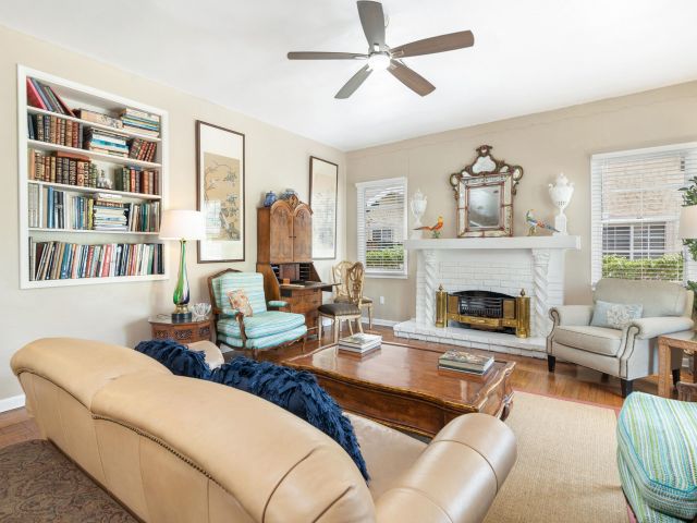 Home for sale at 239 Lytton Court - photo 6345165