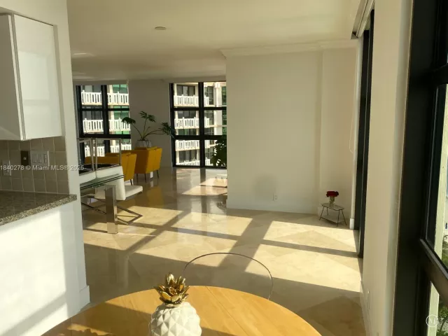 2-bedroom condo for rent in Key Biscayne - 1111 Crandon Blvd B1107 - MondialRealty