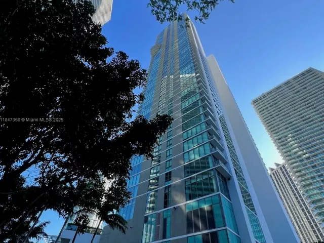 1-bedroom condo for sale in Miami - 650 NE 32nd St 3508 - MondialRealty