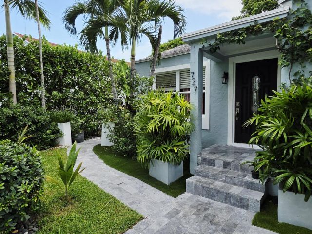 Home for sale at 727 Glenridge Drive - photo 6336804