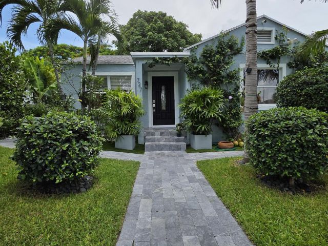 Home for sale at 727 Glenridge Drive - photo 6336810