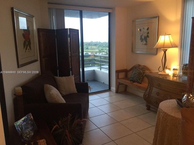 Apartment for rent  Unit #707 - photo 7438439