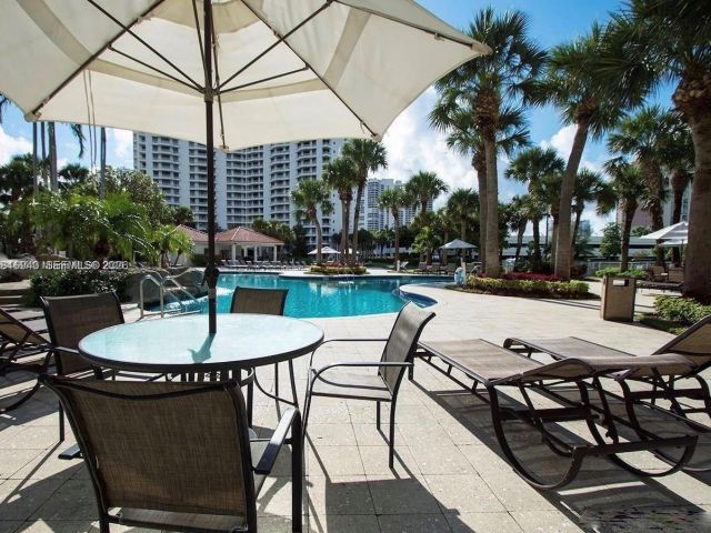 Apartment for rent  Unit #707 - photo 7438447