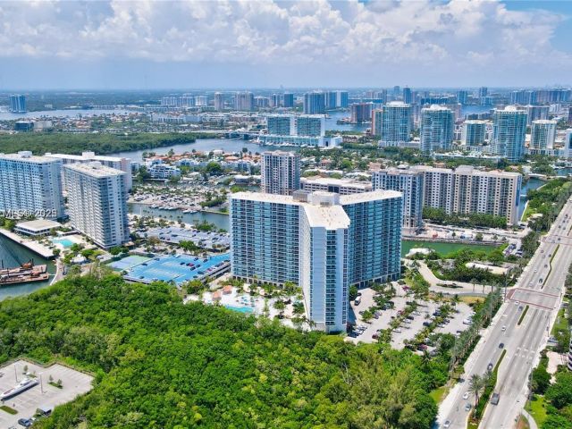 Apartment for sale  Unit #1405 - photo 6338074