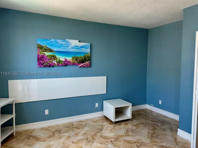 3-bedroom condo for sale in Sunny Isles Beach - 19380 Collins Ave 802 - MondialRealty