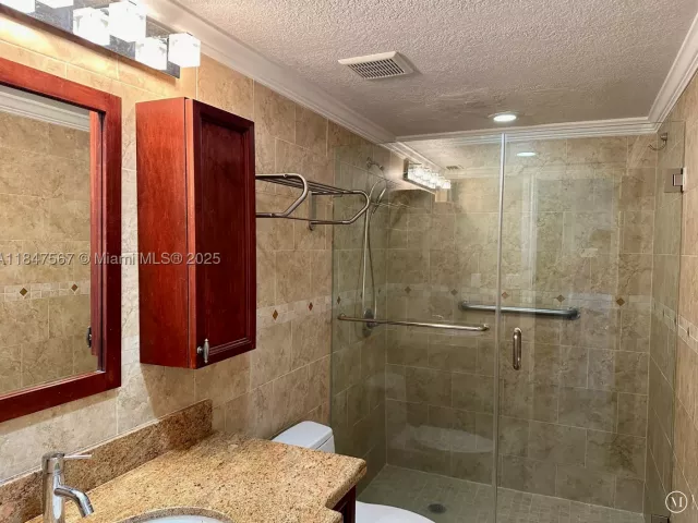 3-bedroom condo for sale in Sunny Isles Beach - 19380 Collins Ave 802 - MondialRealty