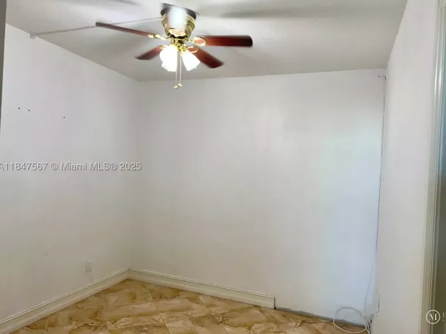 3-bedroom condo for sale in Sunny Isles Beach - 19380 Collins Ave 802 - MondialRealty