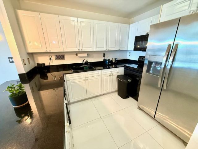 Apartment for sale  Unit #931 - photo 6340174