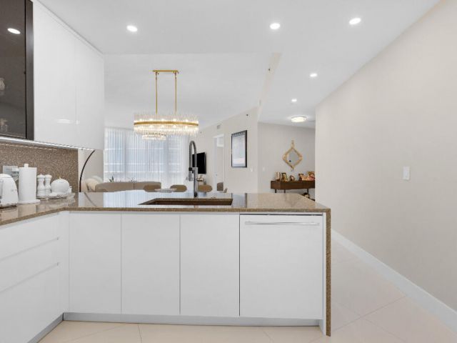 Apartment for sale  Unit #2207 - photo 6340550