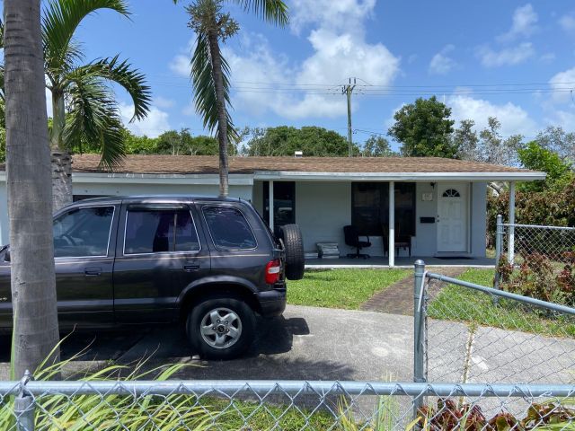 Home for sale at 520 SW 15th Terrace - photo 6369288