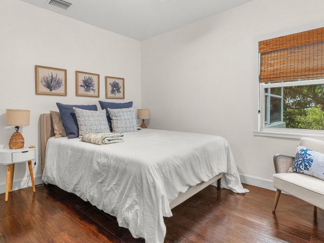 Home for rent at 414 NE 7th Avenue - photo 6704082