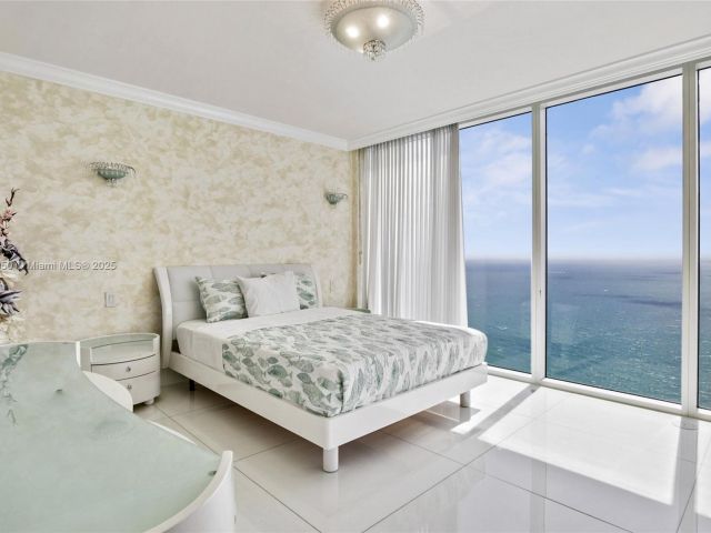 Apartment for rent  Unit #PH-5102 - photo 6639190