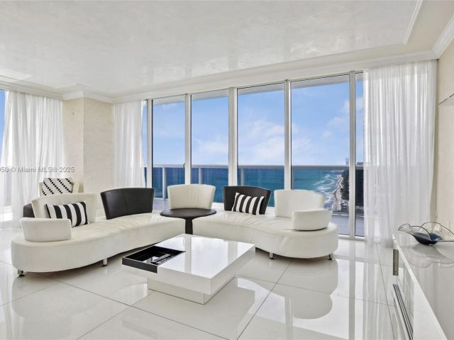 Apartment for rent  Unit #PH-5102 - photo 6639199