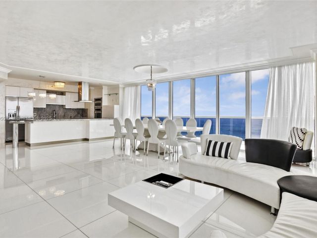 Apartment for rent  Unit #PH-5102 - photo 6639200