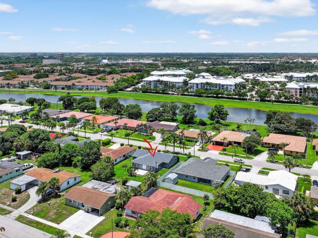 Home for sale at 600 S Mangonia Circle - photo 6343777