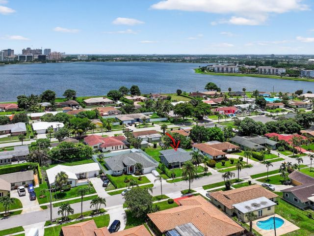 Home for sale at 600 S Mangonia Circle - photo 6343780