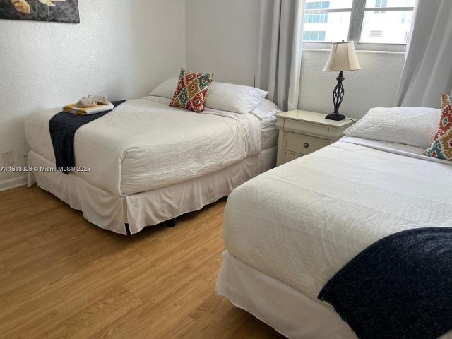 1-bedroom condo for sale in Hollywood - 4001 S Ocean Dr 15L - MondialRealty