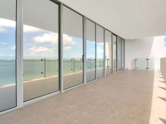 3-bedroom condo for sale in Miami - 700 NE 26th Ter 1101 - MondialRealty