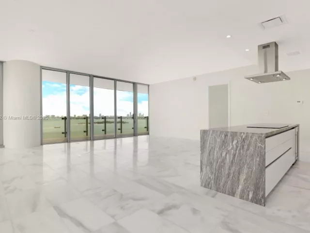 3-bedroom condo for sale in Miami - 700 NE 26th Ter 1101 - MondialRealty