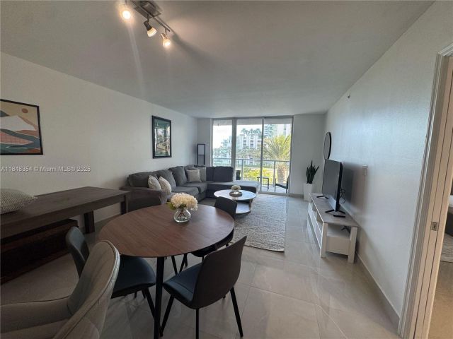 Apartment for rent  Unit #307 - photo 7444099