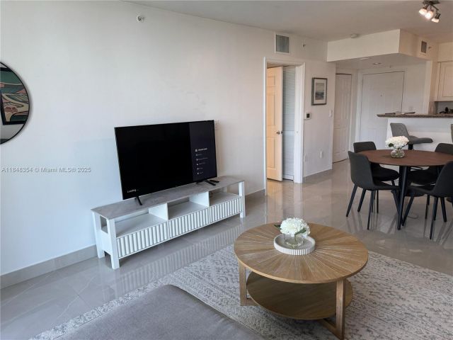 Apartment for rent  Unit #307 - photo 7444100