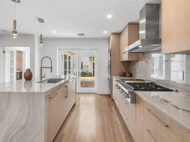 Home for sale at 306 Cordova Road - photo 6351147