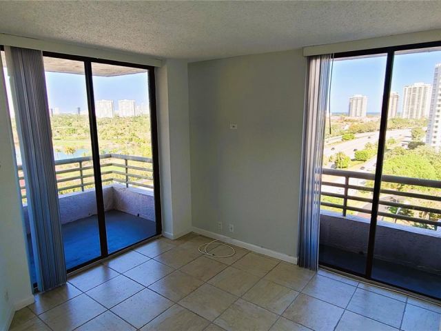 Apartment for sale  Unit #1207 - photo 7435808