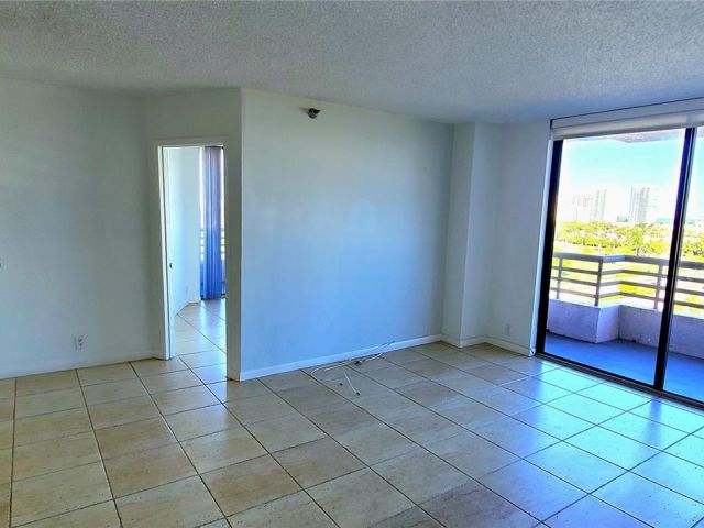 Apartment for sale  Unit #1207 - photo 7435809