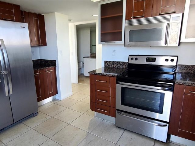 Apartment for sale  Unit #1207 - photo 7435820