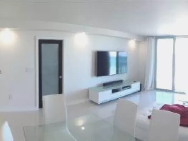 1-bedroom condo for rent in Miami Beach - 5701 Collins Ave 1008 - MondialRealty