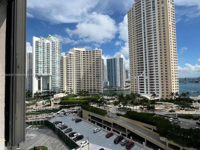 1-bedroom condo for sale in Miami - 540 Brickell Key Dr 1524 - MondialRealty
