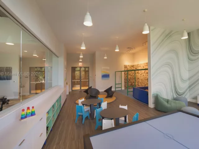 2-bedroom condo for sale in North Miami Beach - 16385 Biscayne Blvd 1503 +2Parking - MondialRealty