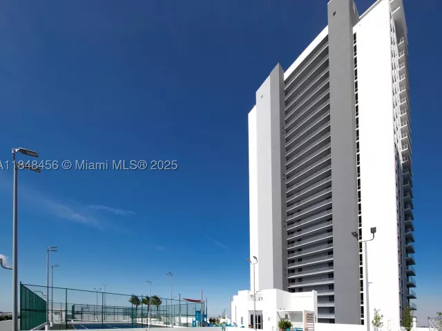 2-bedroom condo for sale in North Miami Beach - 16385 Biscayne Blvd 1503 +2Parking - MondialRealty