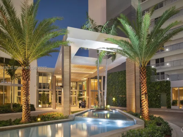 2-bedroom condo for sale in North Miami Beach - 16385 Biscayne Blvd 1503 +2Parking - MondialRealty