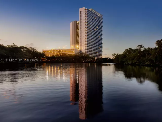 2-bedroom condo for sale in North Miami Beach - 16385 Biscayne Blvd 1503 +2Parking - MondialRealty