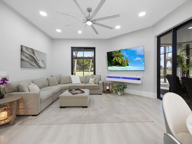 Home for sale at 10253 Shireoaks Lane - photo 6368160