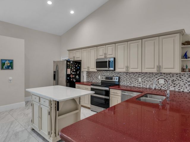 Home for rent at 19623 Back Nine Drive - photo 6391554