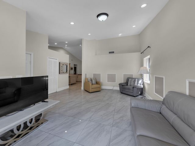 Home for rent at 19623 Back Nine Drive - photo 6391557