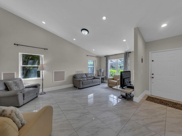 Home for rent at 19623 Back Nine Drive - photo 6391560