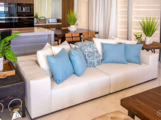 3-bedroom condo for sale in Sunny Isles Beach - 17141 Collins Ave 1001 - MondialRealty