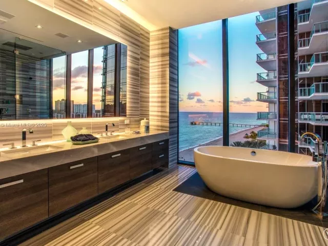 3-bedroom condo for sale in Sunny Isles Beach - 17141 Collins Ave 1001 - MondialRealty