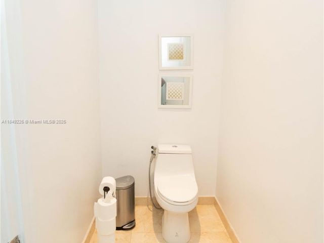 Home for rent at 150 Sunny Isles Blvd 1-TH403 - photo 6348592