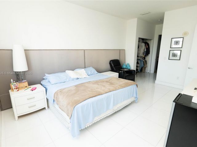 Home for rent at 150 Sunny Isles Blvd 1-TH403 - photo 6348593