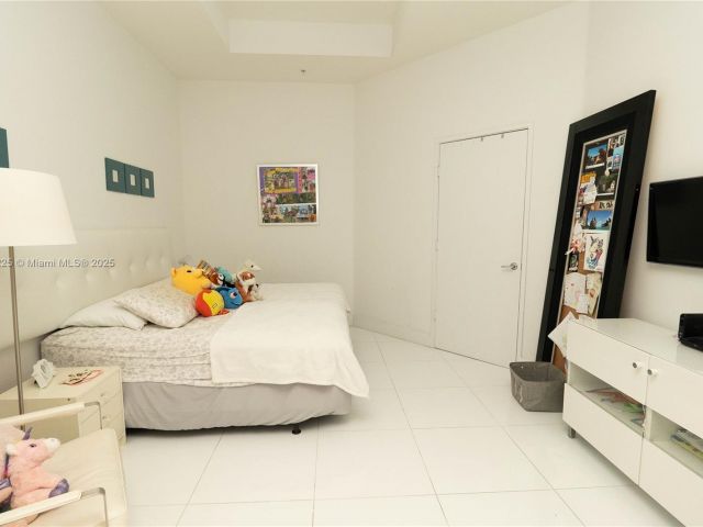 Home for rent at 150 Sunny Isles Blvd 1-TH403 - photo 6348601