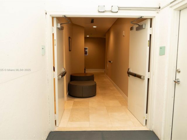 Home for rent at 150 Sunny Isles Blvd 1-TH403 - photo 6348606