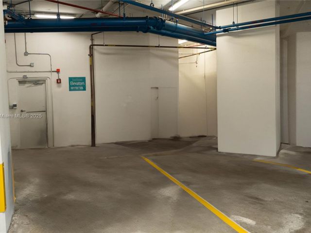 Home for rent at 150 Sunny Isles Blvd 1-TH403 - photo 6348607